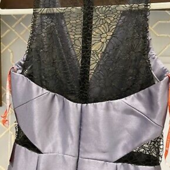 Monique Lhuillier Trumpet Ball Gown - Picture 3 of 11